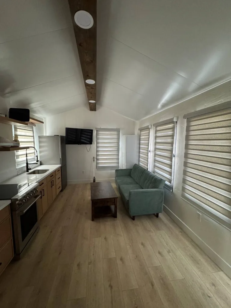 Fantastic natural light, blinds and shades install Miami Fantastic natural light, blinds and shades install Miami